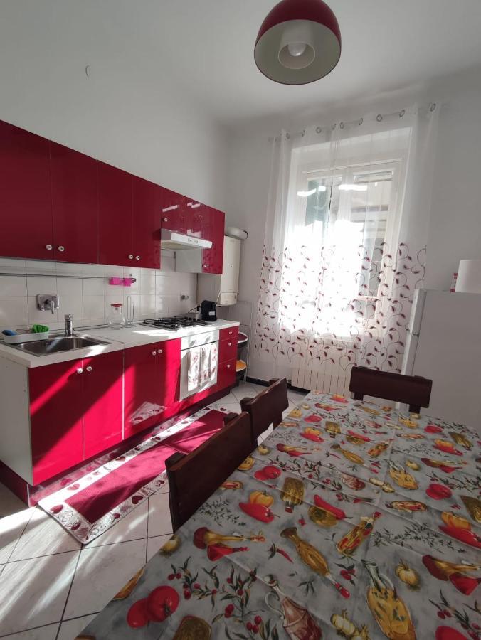 Lucia Appartamento Uso Esclusivo - Aeroporto Genova Sestri Ponente Экстерьер фото